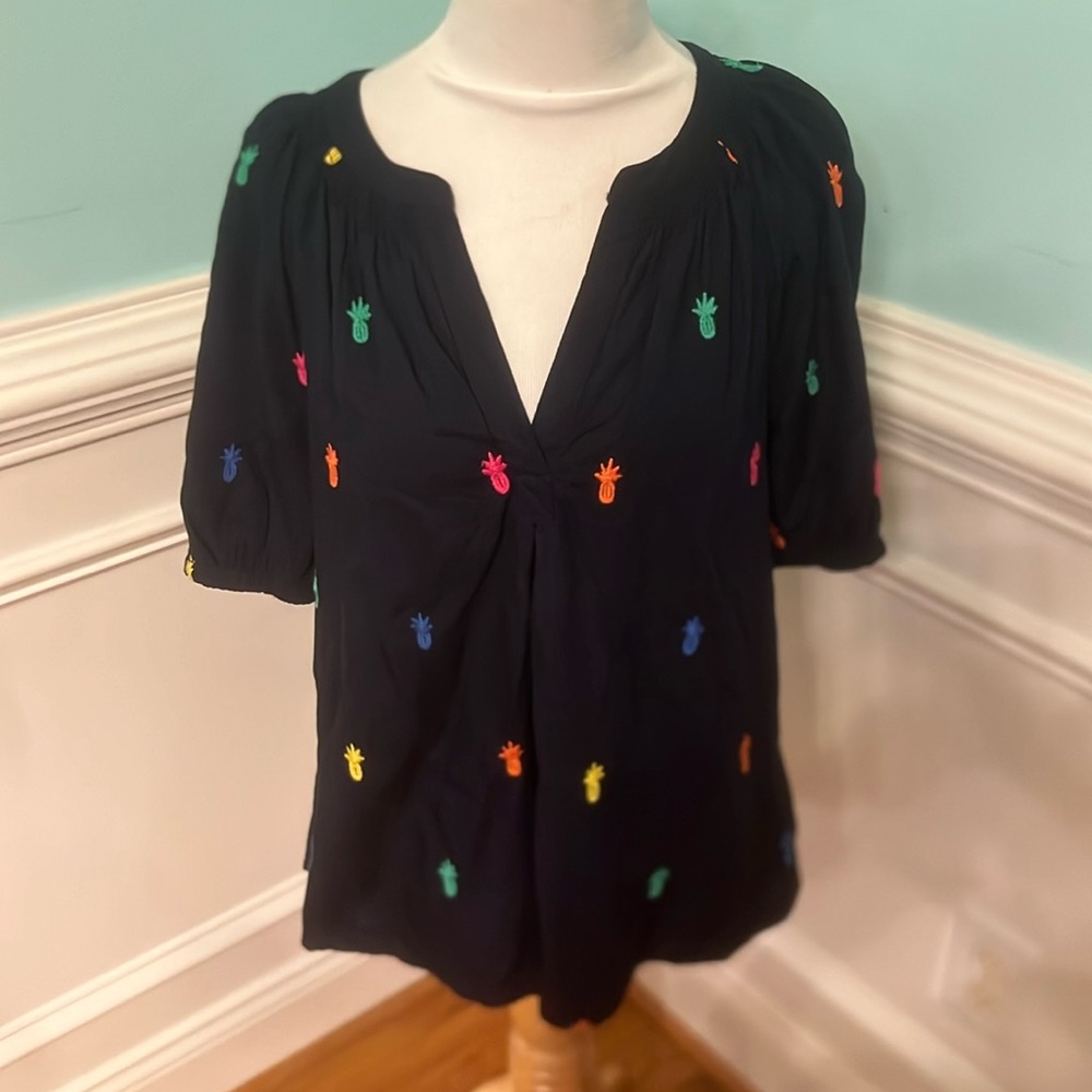 Crown & Ivy Navy Top